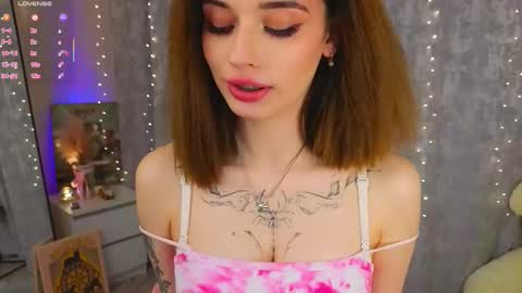 Snapshot of radaberesford chatting on December 13, 2025, 7:53 pm Rada o online show from December 13, 2025, 7:53 pm