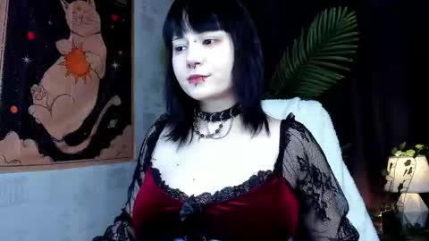 radiant_lane online show from December 19, 2025, 6:42 am