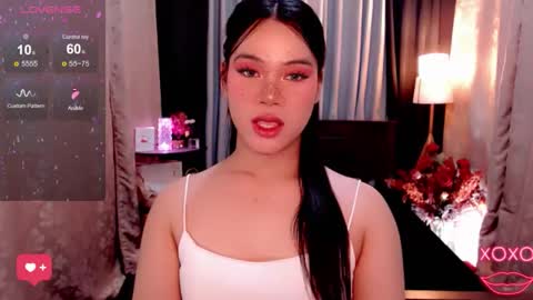 Snapshot of raeganclinton chatting on September 30, 2025, 11:32 pm raeganclinton online show from September 30, 2025, 11:32 pm