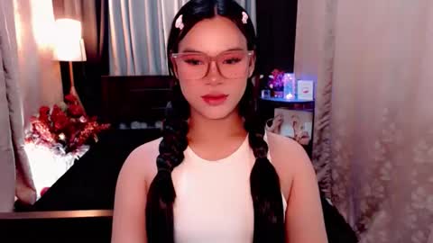 Snapshot of raeganclinton chatting on October 8, 2025, 11:46 pm raeganclinton online show from October 8, 2025, 11:46 pm