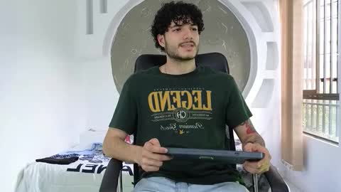 R A F A E L online show from November 25, 2025, 8:53 pm