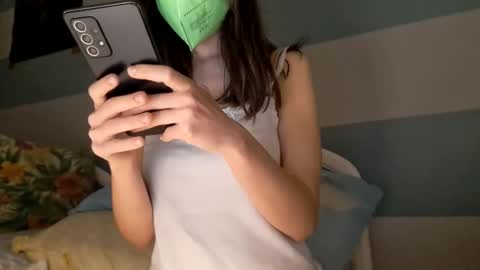 Snapshot of ragazabella chatting on November 8, 2025, 8:18 pm Bella online show from November 8, 2025, 8:18 pm