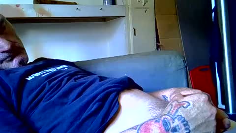 Snapshot of ragingzef69 chatting on February 17, 2025, 2:53 am Bigthickdickinvic online show from February 17, 2025, 2:53 am