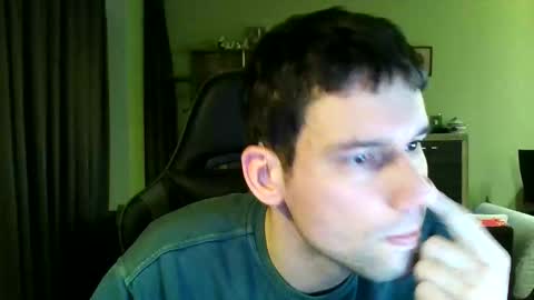 Snapshot of raimondo32 chatting on January 2, 2025, 4:46 pm Raimondo te Paste online show from January 2, 2025, 4:46 pm