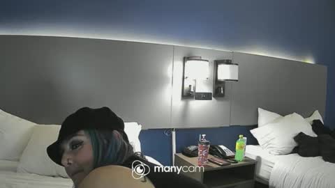 rainbowbright1887 online show from December 14, 2025, 10:31 am