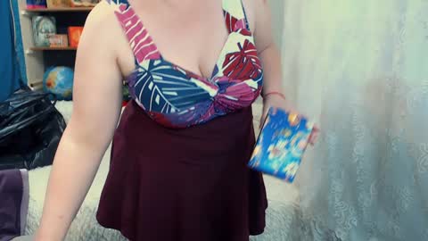 Snapshot of rainbowladyy chatting on December 31, 2024, 2:14 pm rainbowladyy online show from December 31, 2024, 2:14 pm