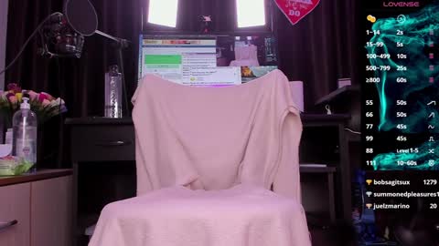 Laura online show from January 11, 2025, 9:04 am