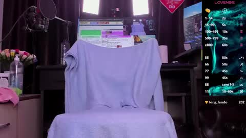 Laura online show from February 28, 2025, 8:53 am