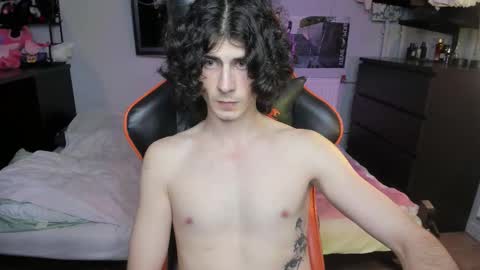 Snapshot of rakimaru chatting on October 19, 2025, 1:23 pm kirill online show from October 19, 2025, 1:23 pm