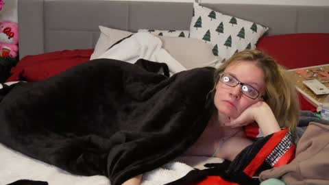 Snapshot of ramichick chatting on January 7, 2025, 10:32 am Rami online show from January 7, 2025, 10:32 am