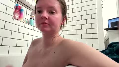 Snapshot of ramichick chatting on November 1, 2025, 2:24 am Rami online show from November 1, 2025, 2:24 am