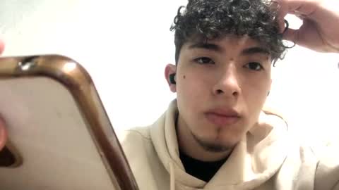 ramiroo2312 online show from September 15, 2025, 8:58 am