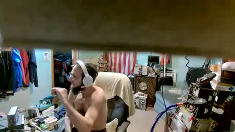 Snapshot of randalltotazz chatting on December 7, 2024, 1:25 am Randall online show from December 7, 2024, 1:25 am