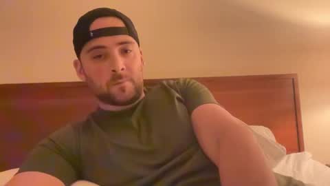 Snapshot of randomdude5950 chatting on January 22, 2025, 2:48 am randomdude5950 online show from January 22, 2025, 2:48 am