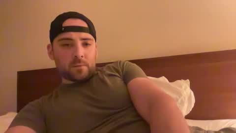 Snapshot of randomdude5950 chatting on February 12, 2025, 2:35 am randomdude5950 online show from February 12, 2025, 2:35 am