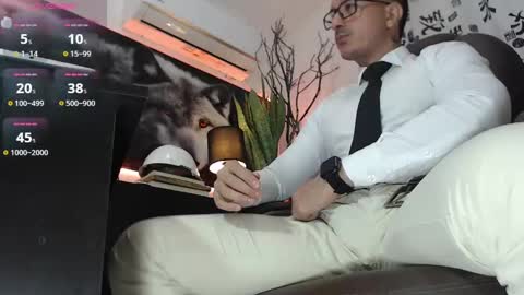 Snapshot of randylukehot chatting on December 14, 2024, 12:22 am randylukehot online show from December 14, 2024, 12:22 am