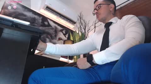 Snapshot of randylukehot chatting on January 10, 2025, 9:34 am randylukehot online show from January 10, 2025, 9:34 am