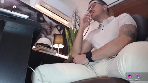 Snapshot of randylukehot chatting on January 14, 2025, 7:21 pm randylukehot online show from January 14, 2025, 7:21 pm