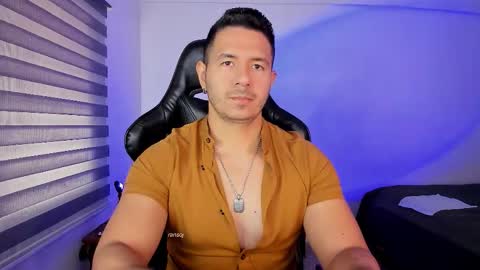 Snapshot of ransoj chatting on November 18, 2025, 2:10 pm Jonas online show from November 18, 2025, 2:10 pm