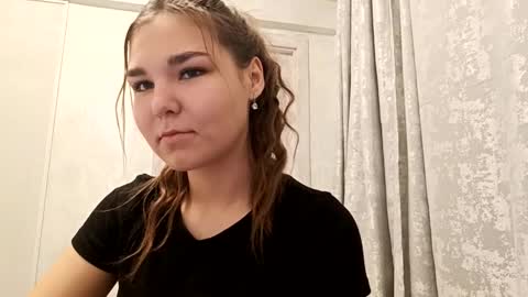 Synthia  FIrst day here  online show from December 21, 2025, 3:41 pm