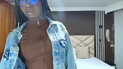 Snapshot of raqueljones_ chatting on November 2, 2025, 11:56 am Raquel online show from November 2, 2025, 11:56 am