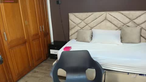 Snapshot of raqueljones_ chatting on November 3, 2025, 11:44 am Raquel online show from November 3, 2025, 11:44 am