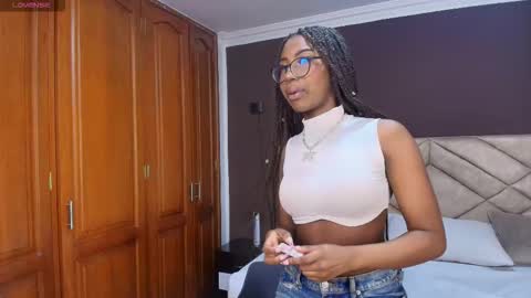 Snapshot of raqueljones_ chatting on November 27, 2025, 12:29 pm Raquel online show from November 27, 2025, 12:29 pm