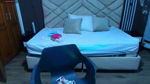 Snapshot of raqueljones_ chatting on November 30, 2025, 11:14 am Raquel online show from November 30, 2025, 11:14 am