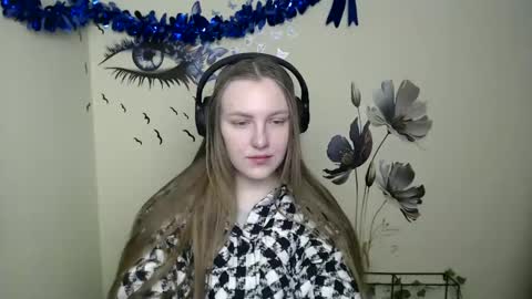 Snapshot of raspberry0101 chatting on January 7, 2025, 2:08 pm raspberry0101 online show from January 7, 2025, 2:08 pm