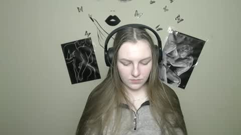 Snapshot of raspberry0101 chatting on January 18, 2025, 5:15 pm raspberry0101 online show from January 18, 2025, 5:15 pm