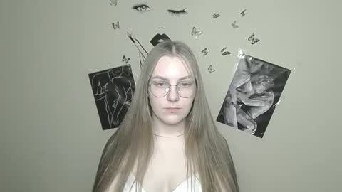 Snapshot of raspberry0101 chatting on January 30, 2025, 8:21 pm raspberry0101 online show from January 30, 2025, 8:21 pm