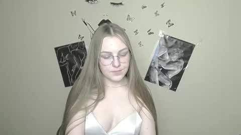 Snapshot of raspberry0101 chatting on January 31, 2025, 2:26 am raspberry0101 online show from January 31, 2025, 2:26 am