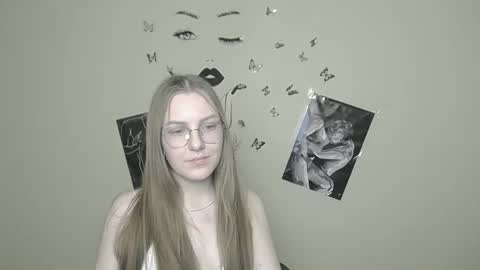 Snapshot of raspberry0101 chatting on January 31, 2025, 4:06 pm raspberry0101 online show from January 31, 2025, 4:06 pm