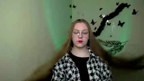 Snapshot of raspberry0101 chatting on February 7, 2025, 2:04 pm raspberry0101 online show from February 7, 2025, 2:04 pm