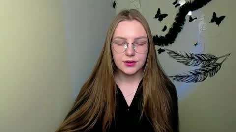 Snapshot of raspberry0101 chatting on February 23, 2025, 2:14 pm raspberry0101 online show from February 23, 2025, 2:14 pm