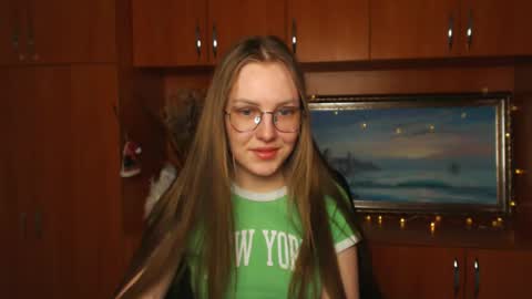 Snapshot of raspberry0101 chatting on February 25, 2025, 4:42 pm raspberry0101 online show from February 25, 2025, 4:42 pm