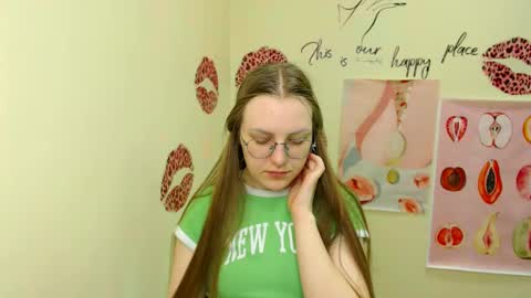 Snapshot of raspberry0101 chatting on March 11, 2025, 4:40 pm raspberry0101 online show from March 11, 2025, 4:40 pm