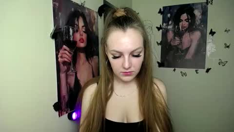 Snapshot of raspberry0101 chatting on September 19, 2025, 12:28 pm raspberry0101 online show from September 19, 2025, 12:28 pm