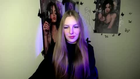 Snapshot of raspberry0101 chatting on October 5, 2025, 7:07 am raspberry0101 online show from October 5, 2025, 7:07 am