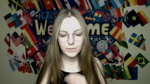 Snapshot of raspberry0101 chatting on November 17, 2025, 1:28 pm raspberry0101 online show from November 17, 2025, 1:28 pm