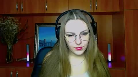 Snapshot of raspberry0101 chatting on November 28, 2025, 8:17 am raspberry0101 online show from November 28, 2025, 8:17 am