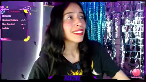 Snapshot of rav3nx_ chatting on November 6, 2025, 11:33 am online show from November 6, 2025, 11:33 am