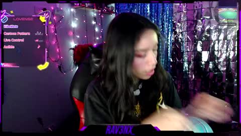 Snapshot of rav3nx_ chatting on November 28, 2025, 10:23 pm online show from November 28, 2025, 10:23 pm