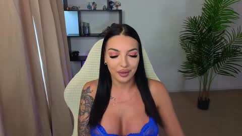 raven_inkk online show from November 12, 2025, 10:26 am
