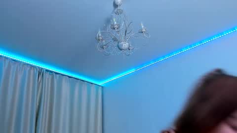 Snapshot of raven_radiantt chatting on December 14, 2025, 7:14 am Janet online show from December 14, 2025, 7:14 am