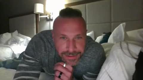 Snapshot of ravingoodtime chatting on December 14, 2025, 7:03 am ravingoodtime online show from December 14, 2025, 7:03 am