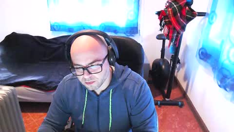 ravingr3d3 online show from February 19, 2025, 3:27 pm