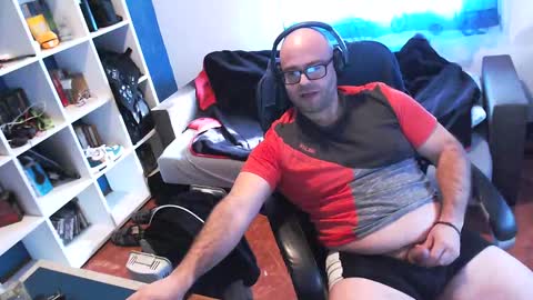 ravingr3d3 online show from February 20, 2025, 3:19 pm