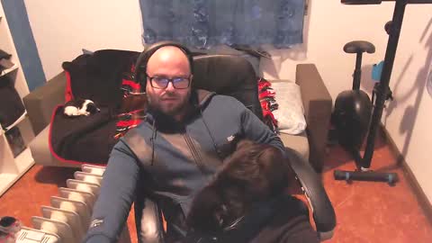 ravingr3d3 online show from March 3, 2025, 10:42 pm