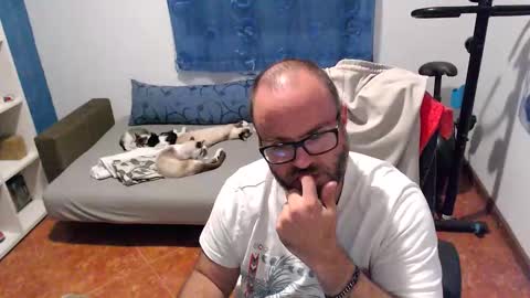 ravingr3d3 online show from September 28, 2025, 1:22 am